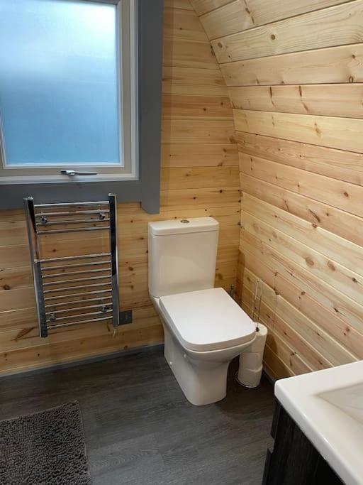 Апартаменты Bonny Wee Snug - Pod In Спин-Бридж Экстерьер фото