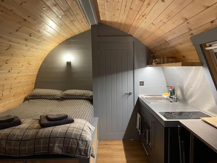 Апартаменты Bonny Wee Snug - Pod In Спин-Бридж Экстерьер фото